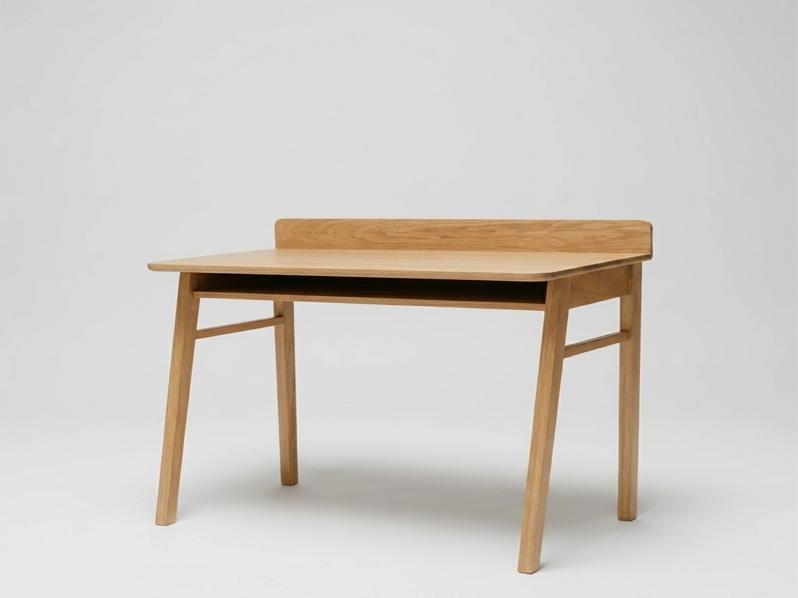 Reader desk — photo 1